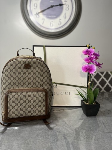 Gucci Supreme Canvas Backpack With Interlocking g - Picture 4 of 6