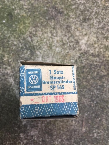 VW TYPE 2 NOS BRAKE CYLINDER REBUILD KIT - Picture 2 of 3