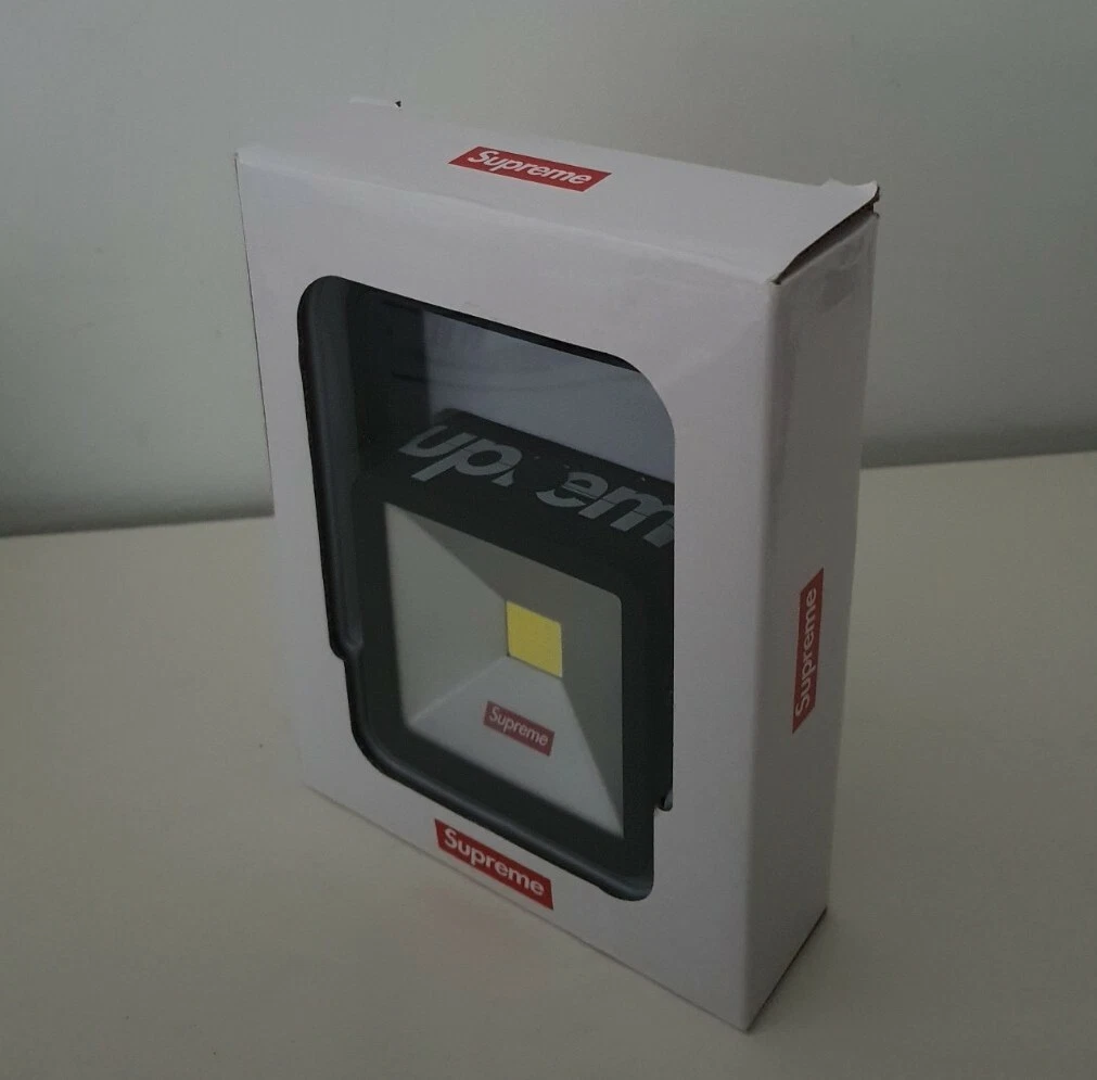 FW18 Supreme Support de Vélo Magnétique Lumière Portable LED Noir Accessoires
