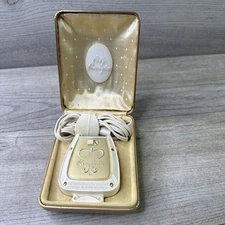 Vintage Lady Remington Electric Shaver Model BL, Used with Box Works