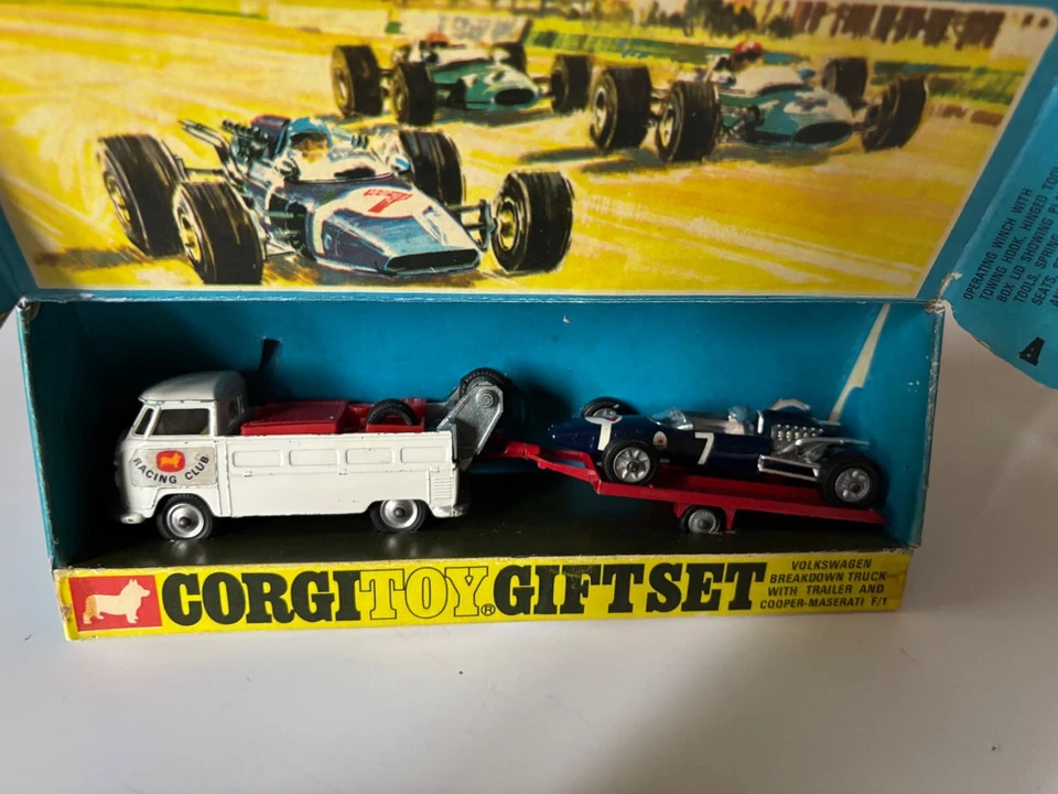 CORGI TOYS GIFT SET N. 6 VOLKSWAGEN RACING CAR+ F1COOPER M.+CARRELLO+BOX - Immagine 2 di 4