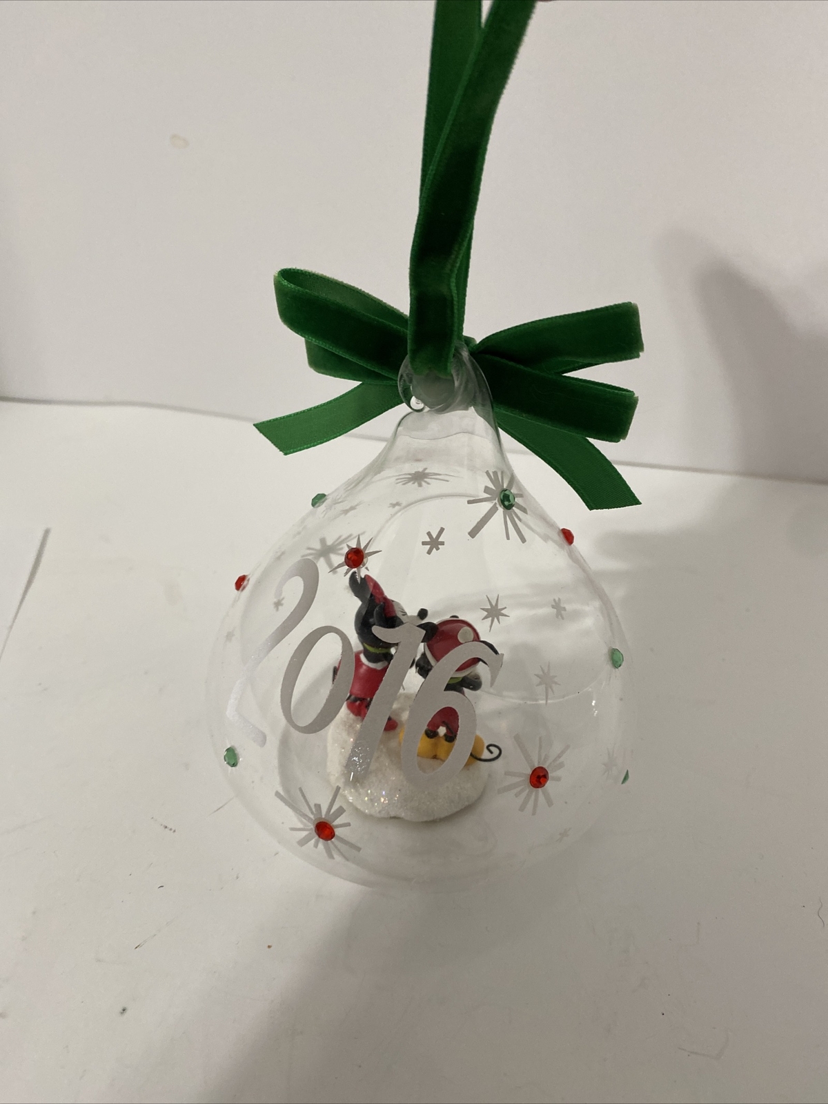 MICKEY AND MINNIE MOUSE GLASS DROP SKETCHBOOK ORNAMENT 2019 NIB NEW FREE SHIP MICKEY AND MINNIE MOUSE GLASS DROP SKETCHBOOK ORNAMENT 2019 NIB NEW FREE SHIP