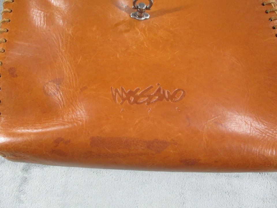 De Colección Missimo Cuero Marrón Puntada Látigo Mochila Bolso Mensajero Boho Y2K Usado en Excelente Condición Foto 4 de 4