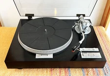 Yamaha YP-D7 Direct Drive Record Player Turntable Confirmed Excellent Operation