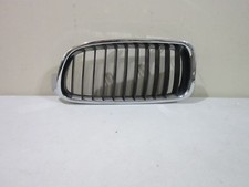 BMW 3 SERIES 12-14 FRONT LEFT KIDNEY GRILLE W/CHROME TRIM RING OEM 51137255411
