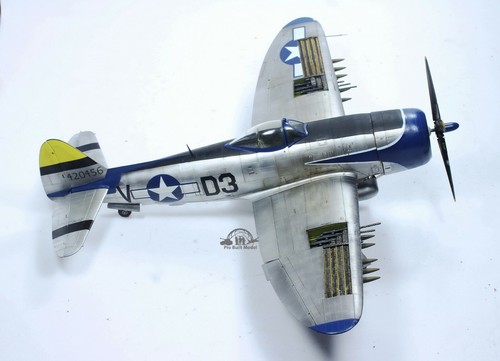 (Pre-Order) P-47D Thunderbolt "Lizzy" WW2 1:32 Pro Built Model - Picture 6 of 12