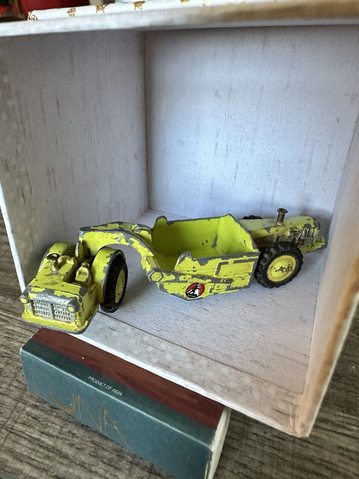 Picture 2 of 8