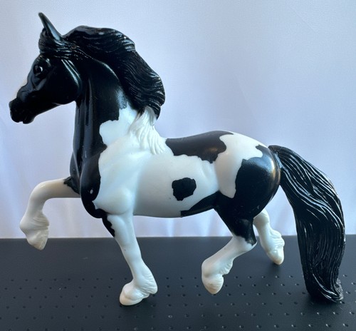 Gypsy Cob Breyer Pinto Pferd 410421 Parade der Rassen IV 2007 JCP Friesen G3 (2) - Bild 2 von 14