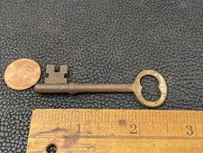 Antique Old Mortise Lock Skeleton Key Y58 Solid Barrel Single Bit 2-5/8” Long