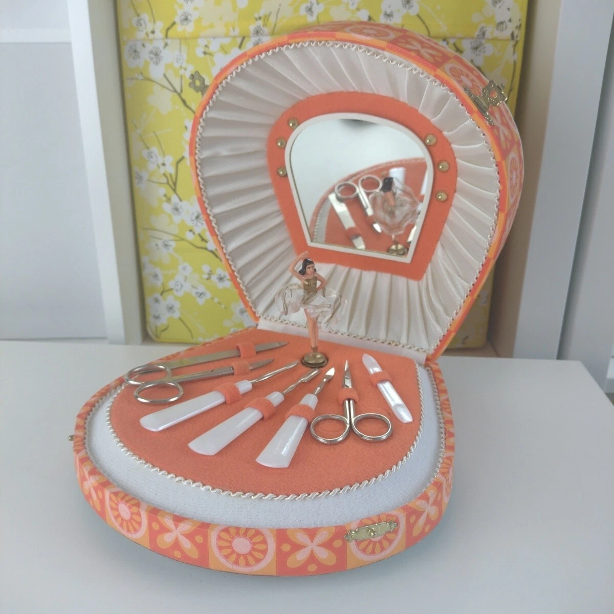 Orange online music box