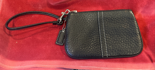 Coach Damen Eckreißverschluss Handgelenktasche aus genarbtem Leder schwarz neu ohne Etikett - Bild 2 von 13