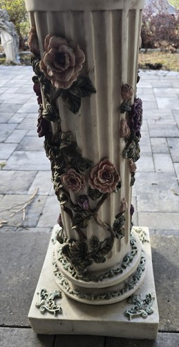 Corinthian Column Form Composite Jardiniere Stand with Floral Decoration - Bild 5 von 8