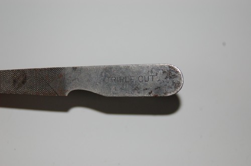 Vintage EDGEWELL Embossed Clippers, LACROSS 925-25 Tweezers, Triple Cut Files - Picture 5 of 6