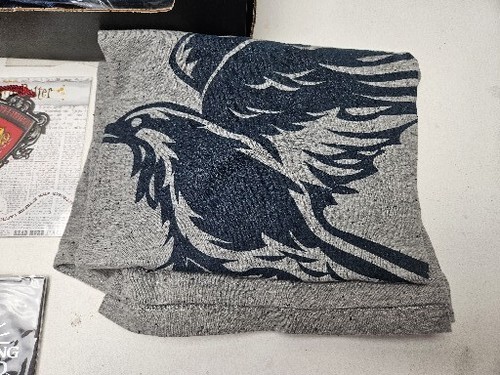 Wizarding World of Harry Potter Loot Crate Box w/ Shirt, Holiday Platter, Bag - Picture 2 of 13