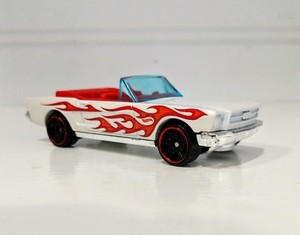 2018 Hw Flames Design 65 Ford Mustang Convertible White Red Loose Image Is Loading 2018 Hw Flames Design 039 65 Ford Mustang