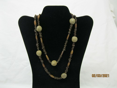 vintage seed beaded costume jewelry necklace