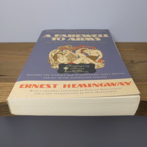 A Farewell to Arms : The Hemingway Library Edition (Hemingway House Sticker) - Imagen 7 de 9