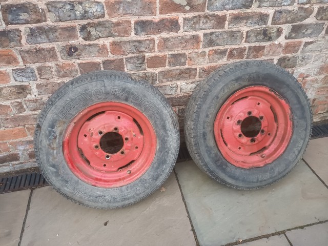 Set Of David Brown/Massey Ferguson/Ford/Classic Tractor Front Wheels Set Of David Brown/Massey Ferguson/Ford/Classic Tractor Front Wheels