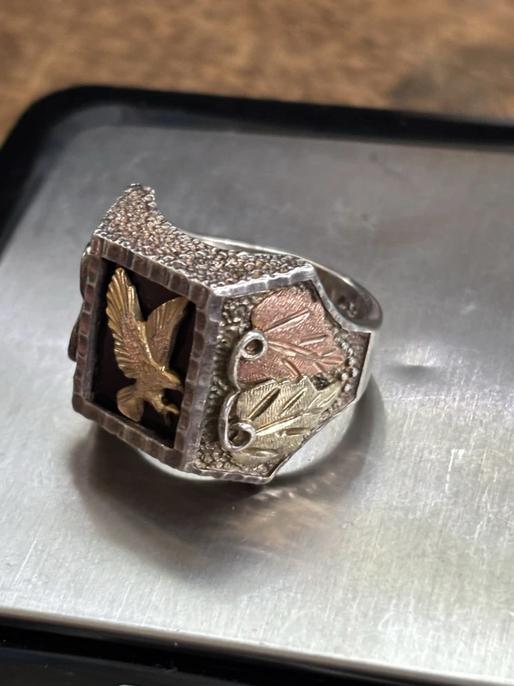 Black Hills Gold Sterling Onyx Eagle Mens Ring 10.5 15.2g Biker 10k Landstroms - Image 3 of 4