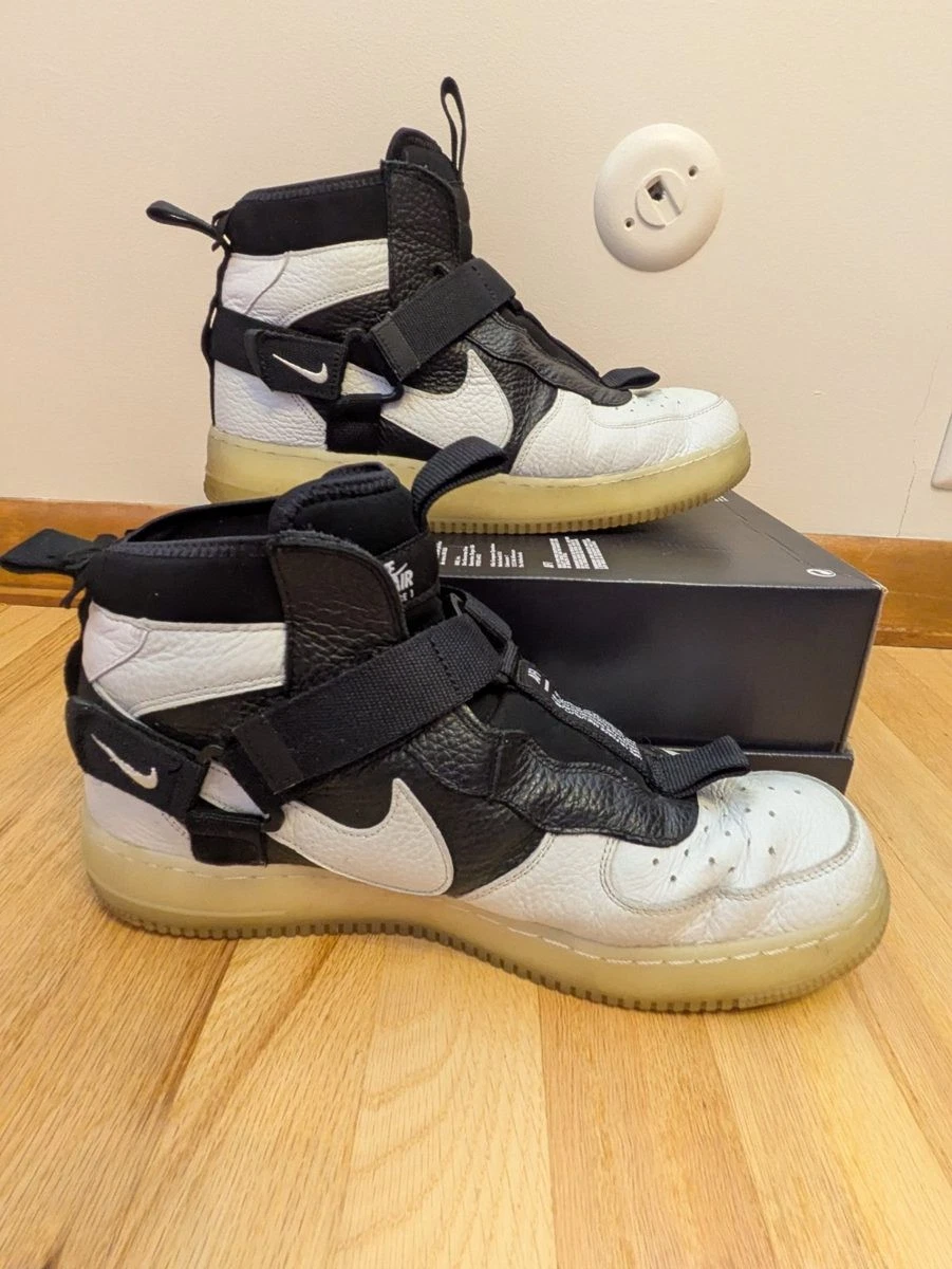 Nike Air Force 1 Mid Utility ブラック&ホワイト Nike Air Force 1 Utility Mid Black for Sale | Authenticity