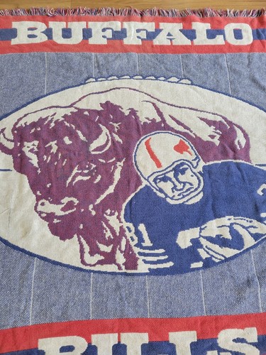 Vintage Buffalo Bills Large Rug Blanket 68" x 44" (Rare) - Picture 4 of 10