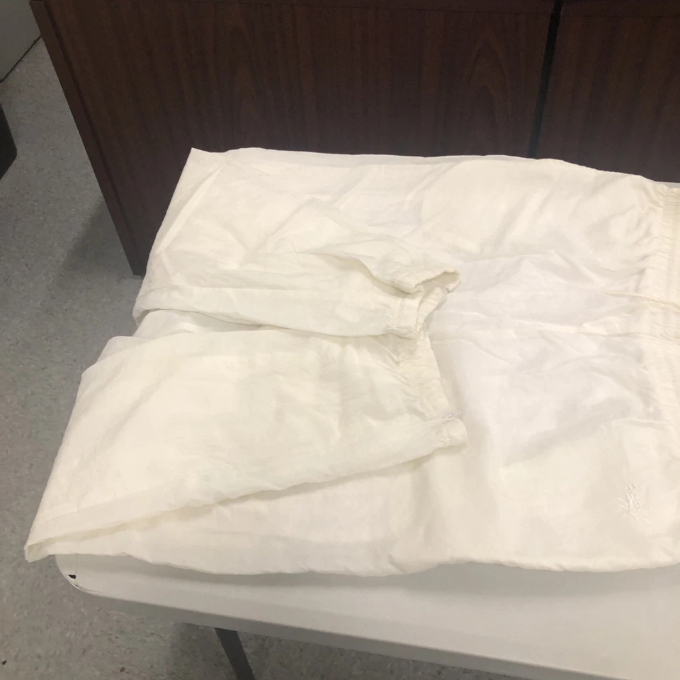 Conjunto de chaqueta/pantalones cortavientos Reebok vintage años 90 para mujer grande” Foto 4 de 4