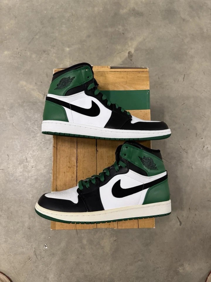 Jordan 1 Retro Alto Boston Celtics DMP Talla 10 SUPER LIMPIO con Caja 332550-101 Foto 2 de 4