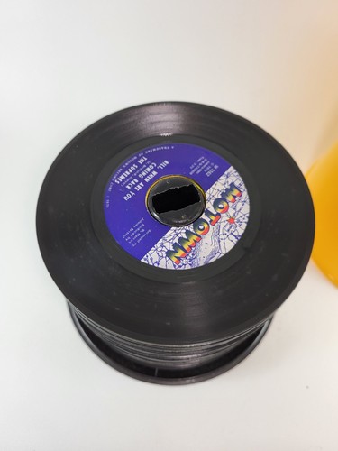 Vintage Disk Go Case Yellow 45's Vinyl Record Holder Carrying Case + 65 Records - Picture 4 of 17