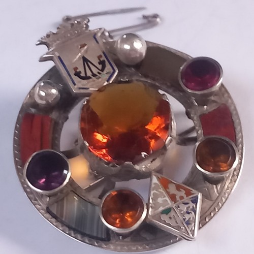 Grande spilla antica vittoriana argento scozzese pietre dure e paste miste..38mm. - Foto 19 di 24