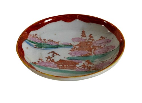 Lot of 2 Hand-Painted Porcelain Plates Japanese Designs different sizes - Picture 6 of 7