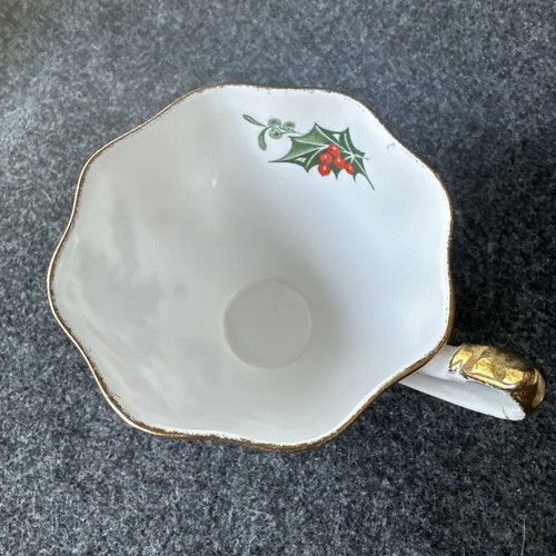 Queen Anne NOEL Fine Bone China Footed Cup Saucer Set ~ Poinsettia Stars England - Picture 16 of 24