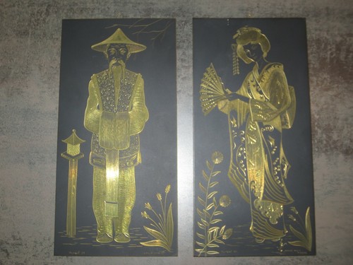 Sculpture sur plaque par A. Darois Couple Asiatique 15 cm sur 30 cm - Picture 1 of 9