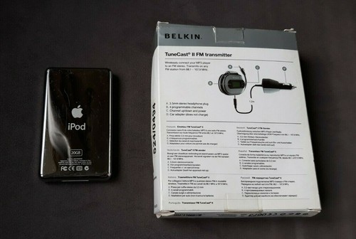 Apple iPod Classic 4th Generation White (20GB) Great Condition - Picture 2 of 8