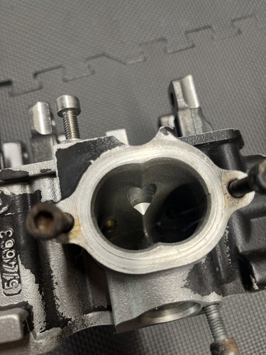 04 Polaris MSX 110 Cylinder Head - Picture 8 of 11