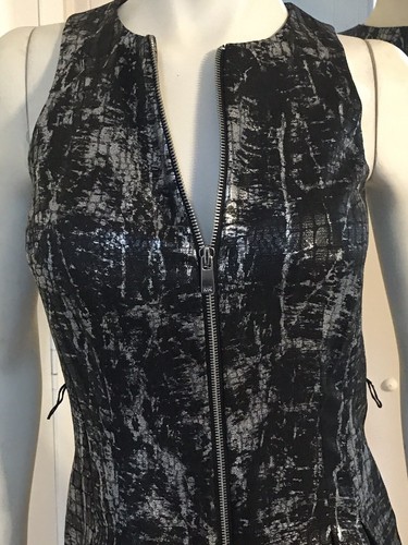 Michael Kors Atemberaubendes schwarz und silber metallic tailliertes Etui-Kleid mit Reißverschluss vorne 2 - Bild 3 von 6
