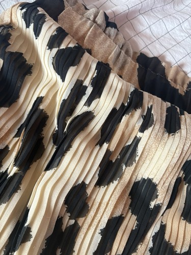 Vero Moda Animal Print Pleated Skirt Size L - Picture 2 of 4