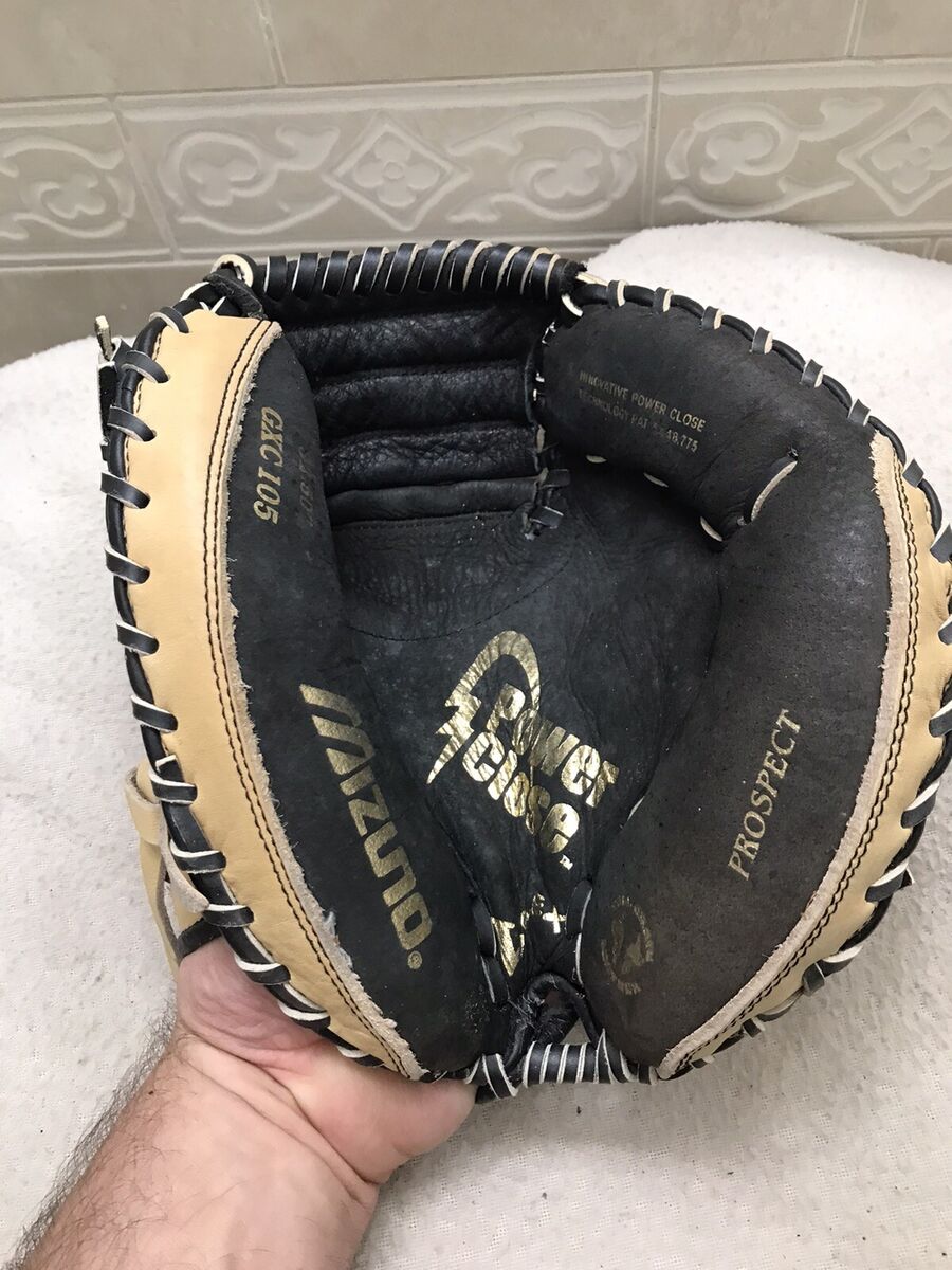 Mizuno GXC-105 31” Boys Barely Used Baseball Catchers Mitt Mizuno GXC-105 31” Boys Barely Used Baseball Catchers Mitt