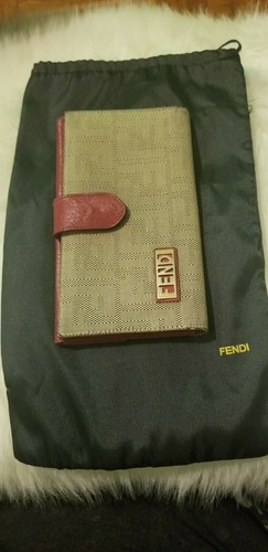 VINTAGE! AUTHENTIC! FENDI LEATHER WALLET / CLUTCH w/ DUST BAG 100% MADE IN ITALY - Picture 10 of 10