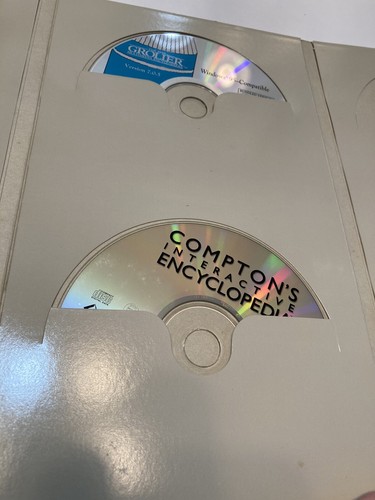 Vintage 1995 Canon Innova Classic Multimedia Software Collection 10 cds - Picture 6 of 8