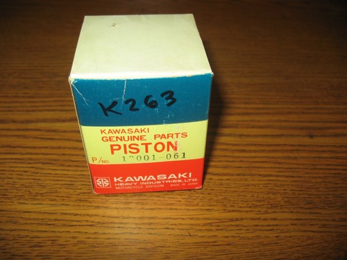 NEW GENUINE KAWASAKI 13001-001 ENGINE PISTON NOS OEM (K-263)