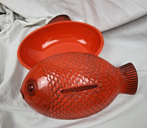 Metlox Manufacturing Co Fish Covered Dish VERY RARE - Picture 7 of 9