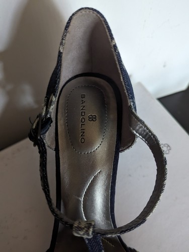 Bandolino Abra T-strap Shoe 9 Navy Floral Damask - Picture 7 of 10