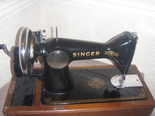 BEAUTIFUL RARE SINGER 115 HAND CRANK SEWING MACHINE RAF decals + Case + Key - Picture 6 of 12