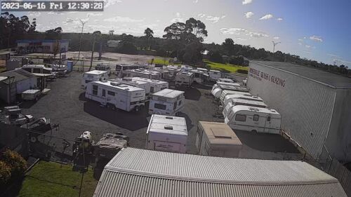 CARAVAN CAR BOAT RV OR ANYTHING BUSINESS + OPTIONAL HOUSE BEHIND YARD, RETIRING - Picture 13 of 18