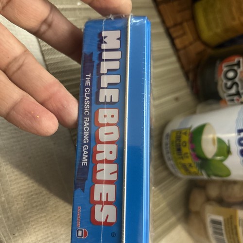 Mille Bornes Classic Racing Card Game Tin Box Asmodee MIB01 French - Picture 9 of 9