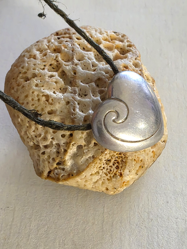 Vintage Pierre Cardin Sterling Silver 925 Heart Pendant with new Linen Cord. - Picture 5 of 7