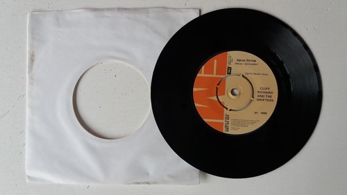 Cliff Richard - Living Doll - 7" Import Single (Ireland) - RARE EMI LABEL - Picture 2 of 2