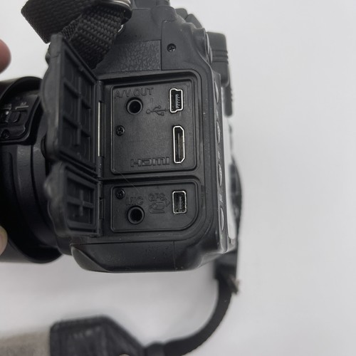Nikon D7000 16,2 megapixel fotocamera reflex digitale con obiettivo Nikkor AF-S 50 mm f1:1:8G con cinturino - Foto 21 di 22