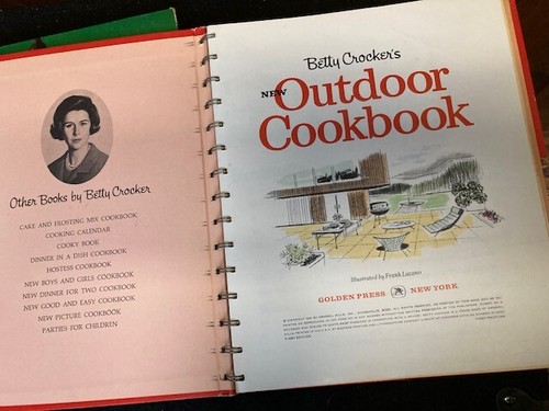 2 vintage Betty Crockers Cook Books COOKBOOK 1960s / 70s - Picture 2 of 5