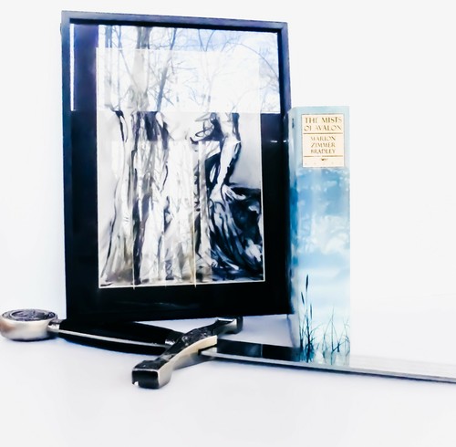 The Mists of Avalon by Marion Zimmer Bradley (1982, Knopf) 1st Edition 1st Print - Imagen 4 de 10